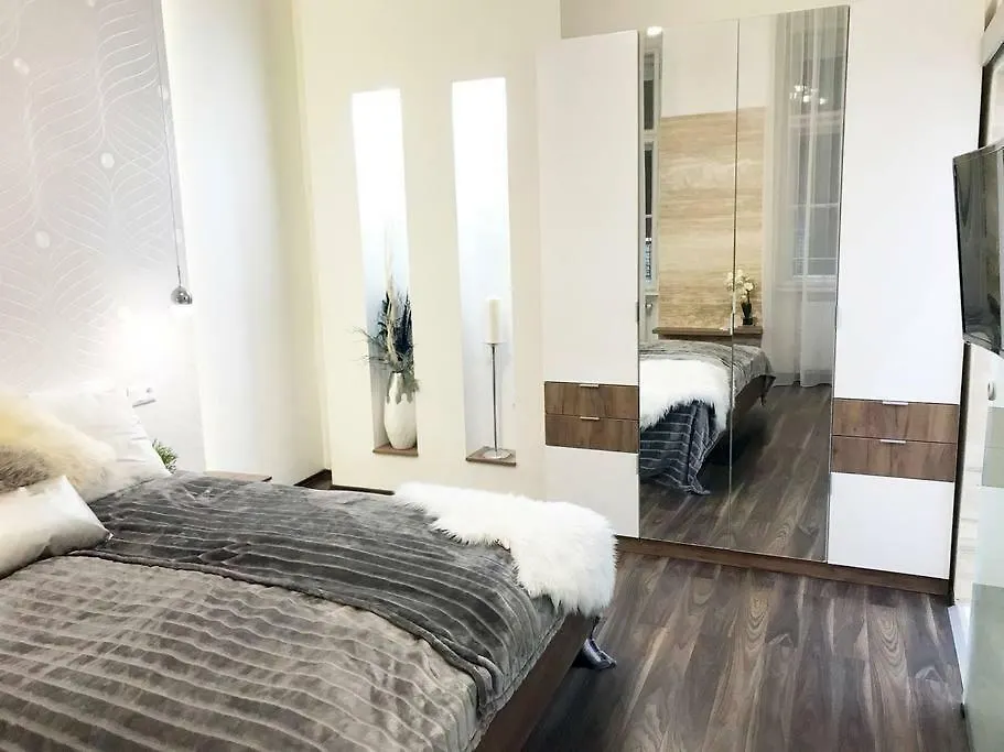 Apartment Grand Eliza 3Bedroom Luxury Apt At Blaha Budapest