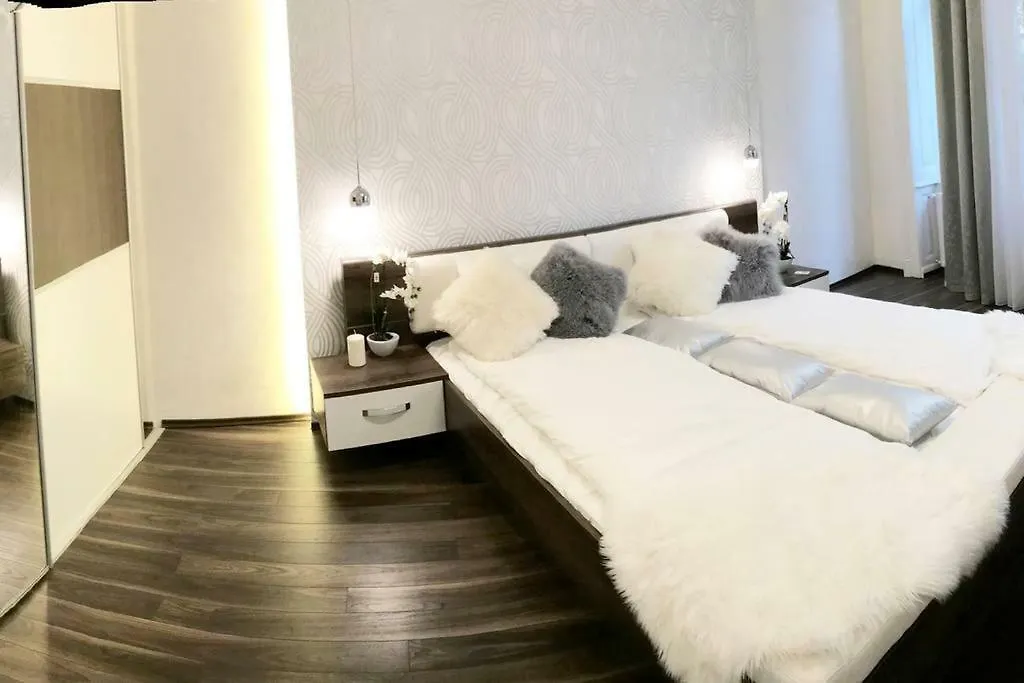 Grand Eliza 3Bedroom Luxury Apt At Blaha Budapest
