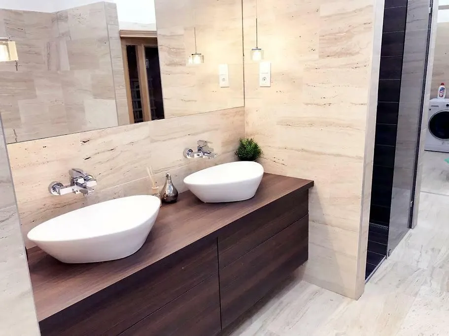 Grand Eliza 3Bedroom Luxury Apt At Blaha Budapest
