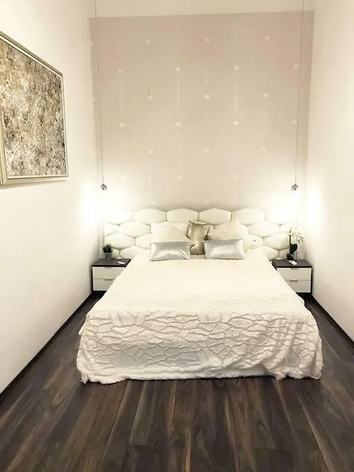 Grand Eliza 3Bedroom Luxury Apt At Blaha Budapest