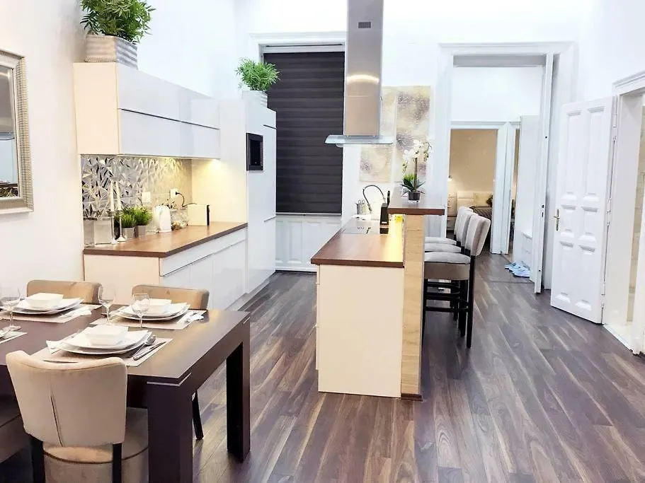 Grand Eliza 3Bedroom Luxury Apt At Blaha Budapest 0*,  Hungary